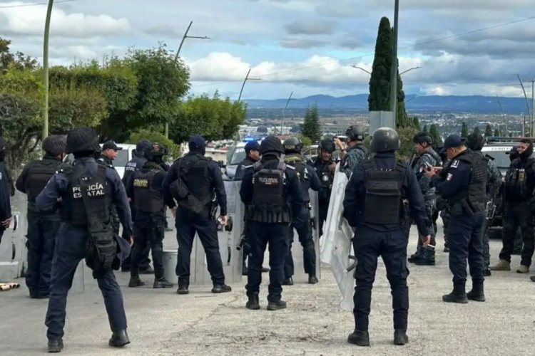 Detienen a más de 90 policías en Chiapas por obstruir operativo contra el narco