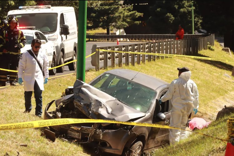 Choque múltiple en la México-Toluca deja un muerto y un herido