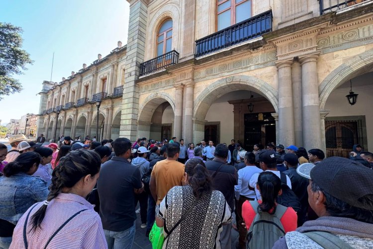 Condenan organizaciones agresión y desalojo de estudiantes en Oaxaca