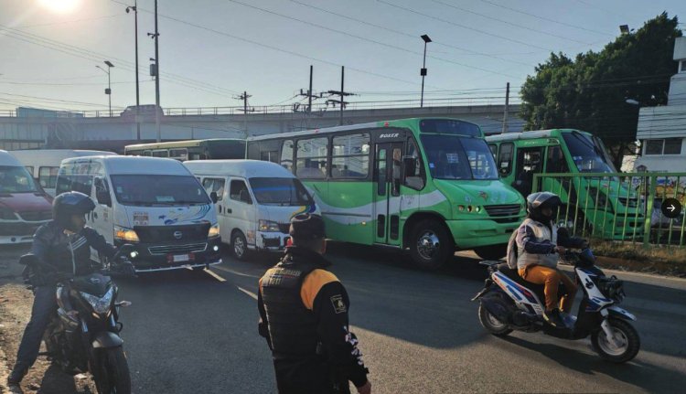 Transportistas cancelan bloqueos, pero realizan movilizaciones rumbo al Zócalo capitalino