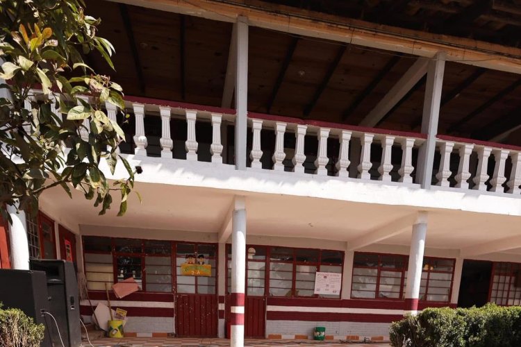 Suspenden a tres docentes por suicidio de alumno que sufría bullying en Zacatlán, Puebla