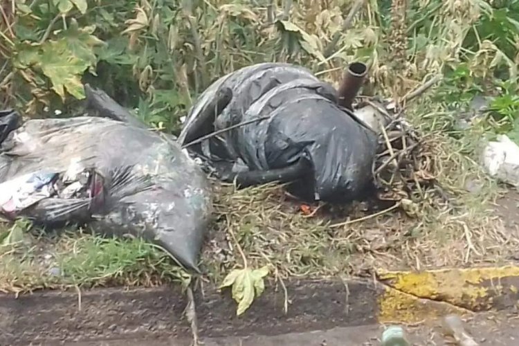 Encuentran restos humanos embolsados en canal de aguas negras de Ecatepec