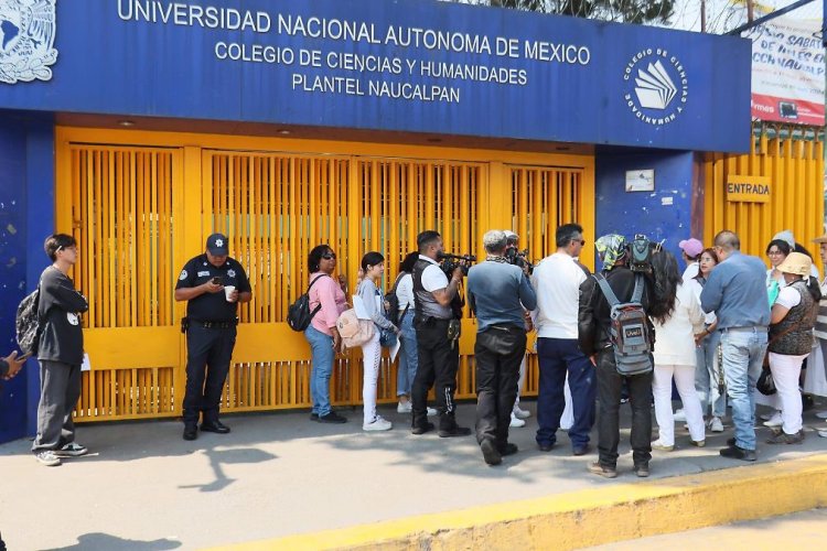 Alumno acuchilla a profesor durante clase en el CCH Naucalpan