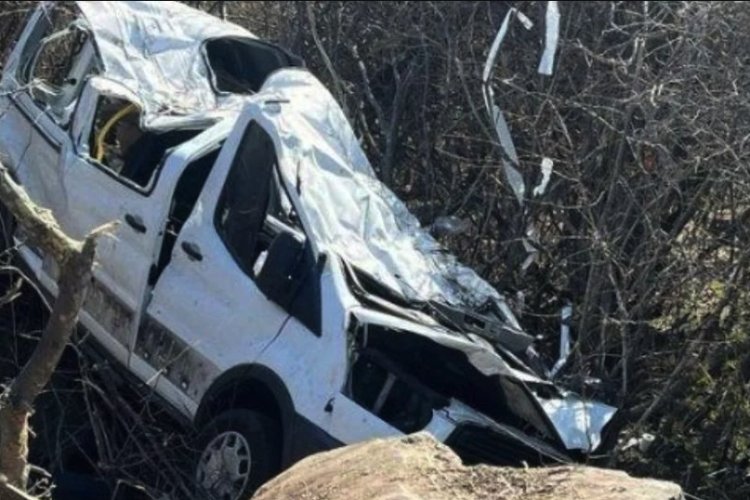 Mueren seis estudiantes de la UG en accidente automovilístico ocasionado por ponchadura de llanta