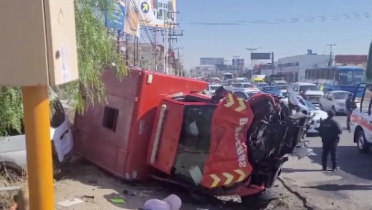Choque entre bomberos y transporte público deja varios heridos en la México-Pachuca
