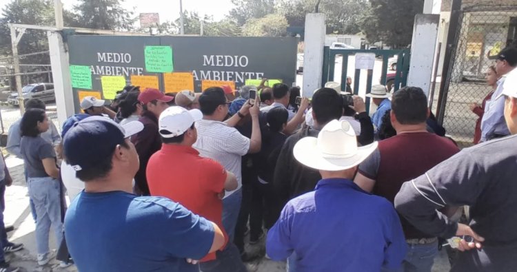 Ejidatarios silvicultores denuncian negligencia de la Semarnat ante pagos y trámites forestales.