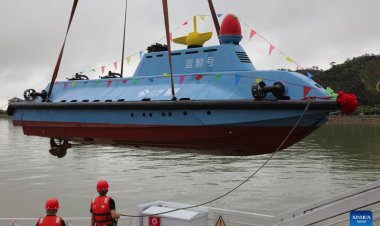 China lanza pionera embarcación sumergible no tripulada de alta velocidad