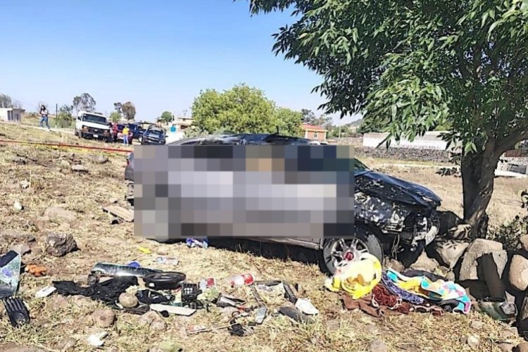 Pierde la vida un bebé tras volcadura de coche en Soyaniquilpan