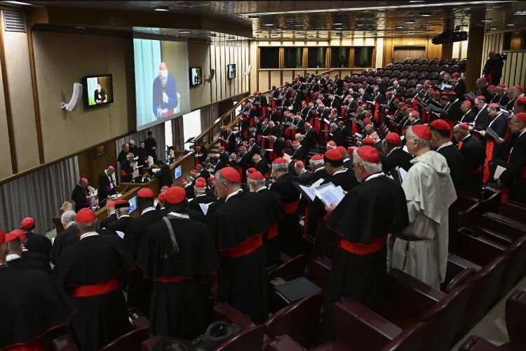 Anuncian fecha para dar inicio con elección del nuevo Papa