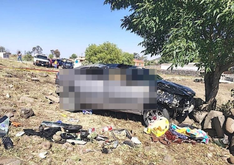 Pierde la vida un bebé tras volcadura de coche en Soyaniquilpan