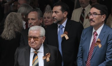 Antorcha participa en los eventos del Día de la Victoria del Pueblo Soviético