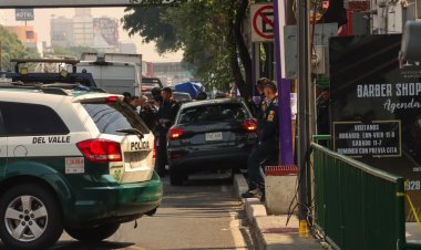 Remueven a policías por presunta manipulación en escena del crimen del asesinato de funcionarios de la CDMX