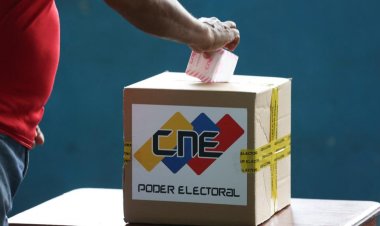 Oficialismo venezolano gana mayoría de diputados en Parlamento