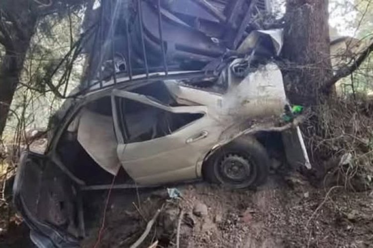 Muere mujer prensada por un camión torton en Zinacantepec