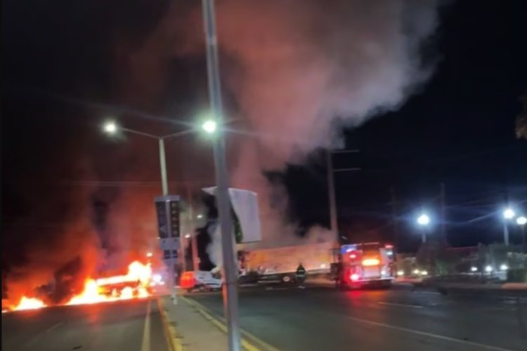 Noche violenta en Sinaloa, hubo bloqueos, quema de vehículos y enfrentamientos armados