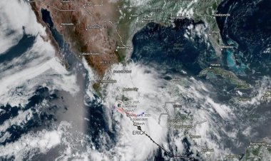 El huracán Erick, de categoría 3, toca tierra en Oaxaca