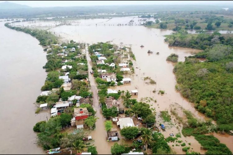 Más de 30 municipios de Veracruz con afectaciones por paso del huracán Erick