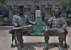 Retiran “Monumento Encuentro” en alcaldía Cuauhtémoc; Sheinbaum invita a reubicarlo