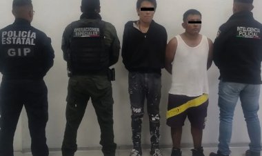 Detienen en Chimalhuacán a sujetos presuntamente responsables de robar un carro