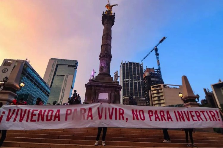 Realizan marcha contra la gentrificación; denuncian encarecimiento de vivienda en la CDMX