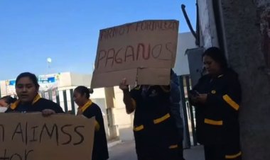 Trabajadores de Hospital IMSS-Bienestar se manifiestan sobre la México-Texcoco por falta de pagos