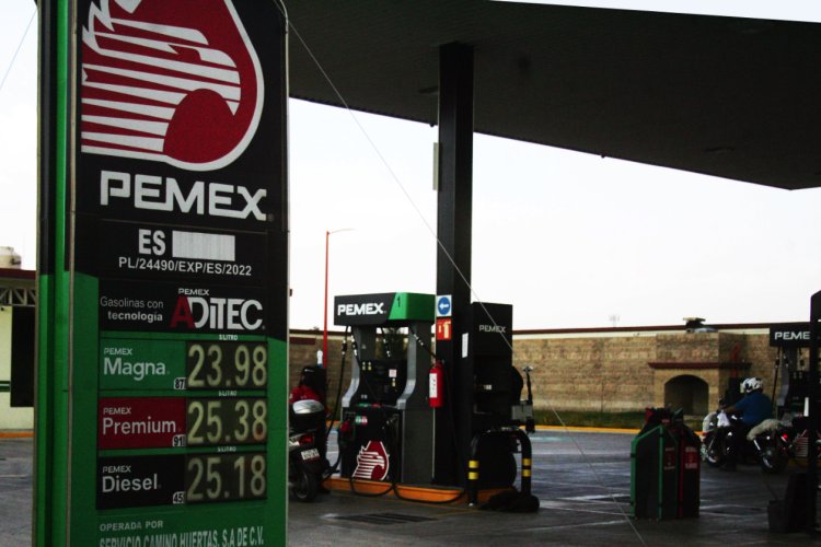 Sheinbaum anuncia renovación de convenio para mantener precio máximo de la gasolina