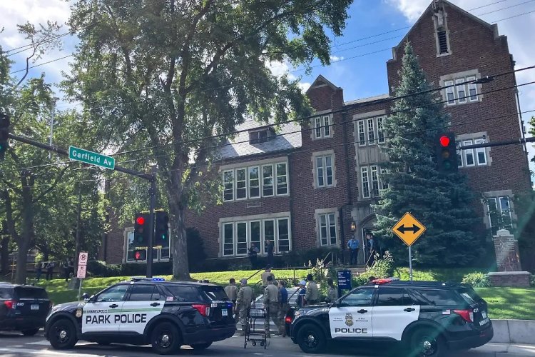 Al menos dos muertos y 20 heridos deja tiroteo en escuela de Minneapolis