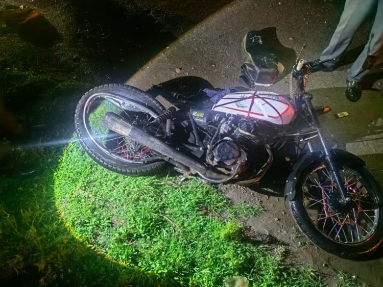 Motociclista pierde la vida tras ser atropellado en la carretera Toluca-Zitácuaro