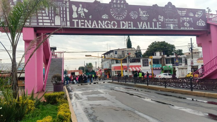 Continúan bloqueos en Tenango del Valle por obras consideradas innecesarias
