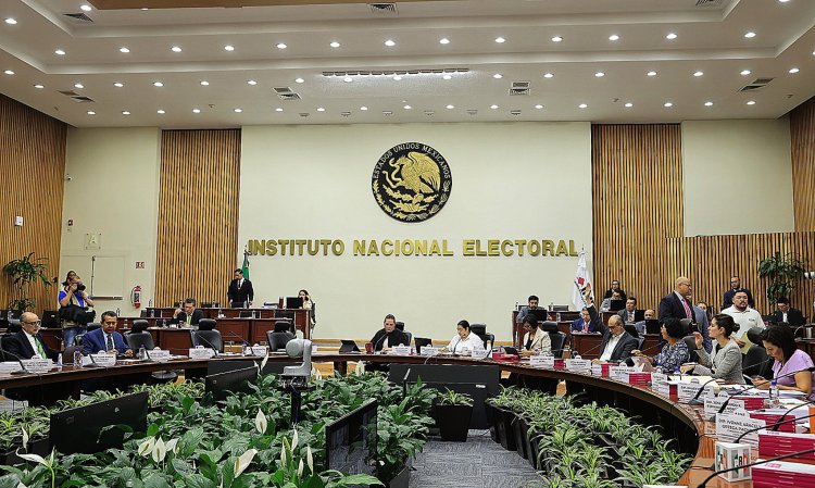 Ven posible retorno de imposición autoritaria en México con reforma electoral