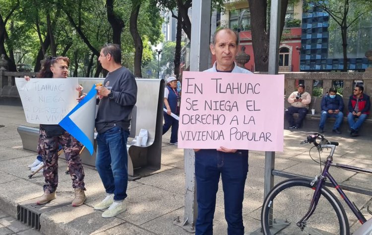 Con protesta en el Ángel de la Independencia, antorchistas denuncian a edil de Tláhuac por desatención de vivienda
