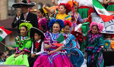 Sheinbaum pide precaución a connacionales en fiestas patrias en EUUU