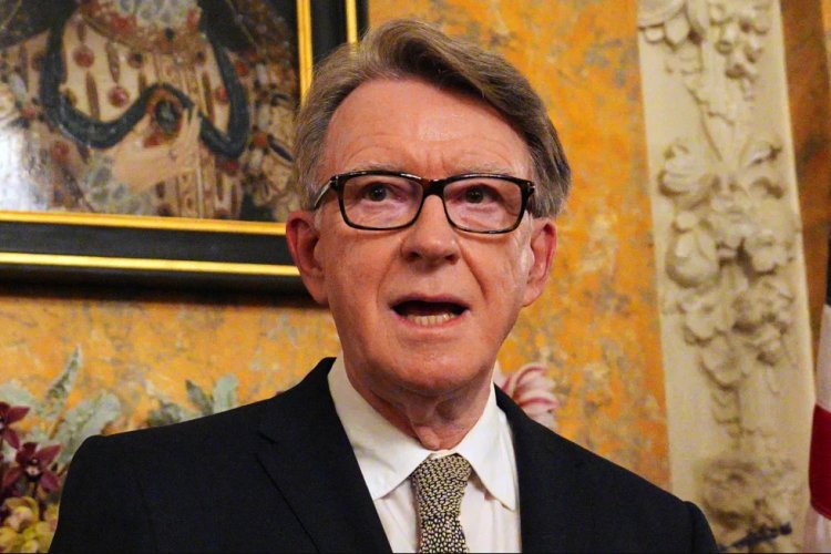 Reino Unido destituye a Peter Mandelson como embajador en EEUU por vínculos con Jeffrey Epstein