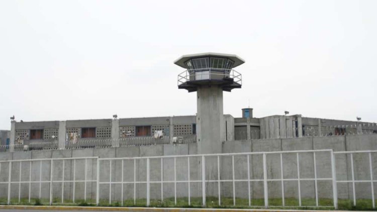 Destituyen a directora del penal de Santa Martha; era señalada por extorsión y corrupción