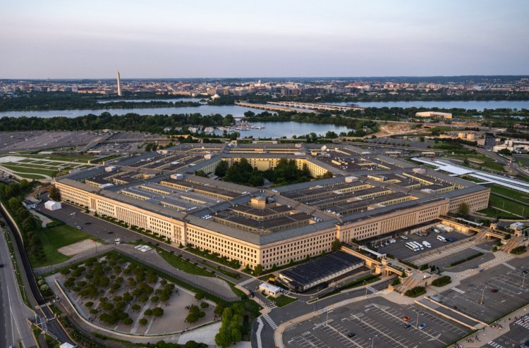 Defensa de EEUU impone nuevas medidas a periodistas para difusión de información