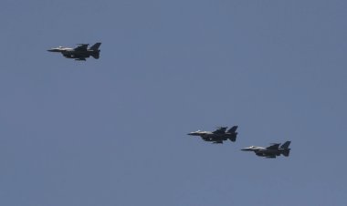 Venezuela denuncia aviones de combate de EEUU cerca de sus costas