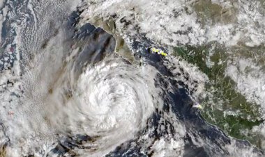 Huracán Priscila baja de intensidad pero continuará ocasionando lluvias considerables