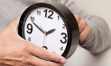Se atrasará el reloj una hora por cambio de horario en varios municipios de México