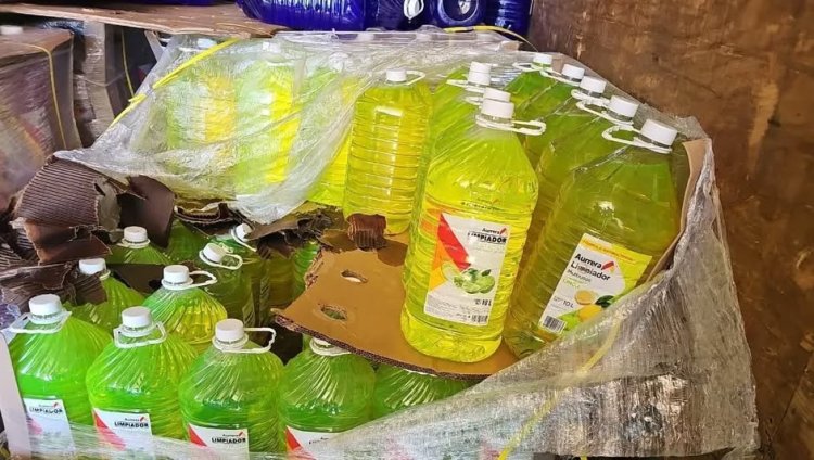 Aseguran metanfetamina líquida que llevaban en envases de detergente en Sonora