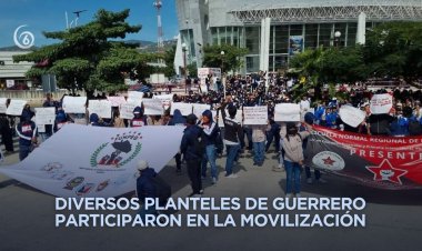 Marcha de normalistas en Chilpancingo logra diálogo con el titular de la SEG
