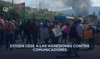 Protestan reporteros en el cuartel de la Guardia Nacional de Chilpancingo