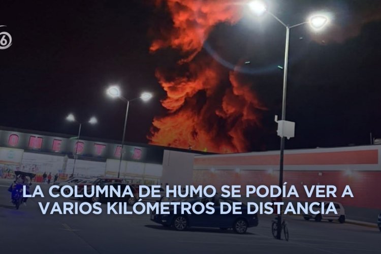 Fuerte incendio consume fábrica de textiles en Ixtapaluca