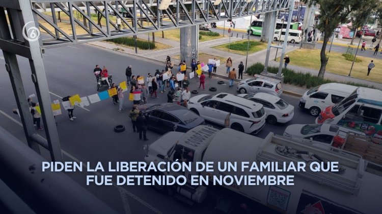 Bloqueo en calzada Ignacio Zaragoza provoca caos vial con dirección al centro