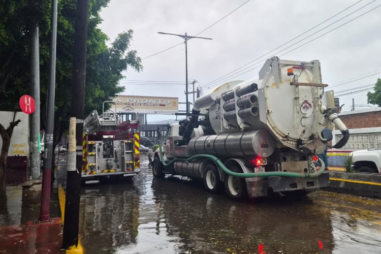 Se inunda la México-Puebla y Valle de Chalco: esto hizo el gobierno