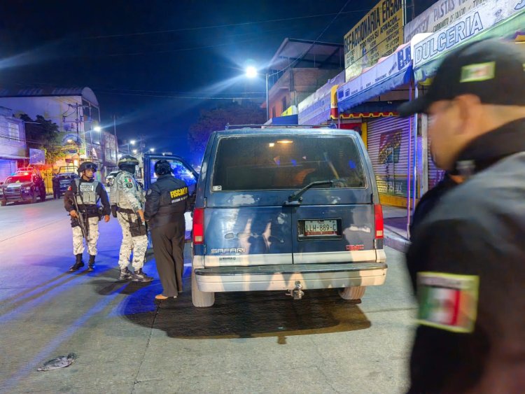 Detienen a dos personas durante operativo en Valle de Chalco