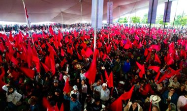 Más de 10 mil ocoyuquenses celebran 35 años de lucha