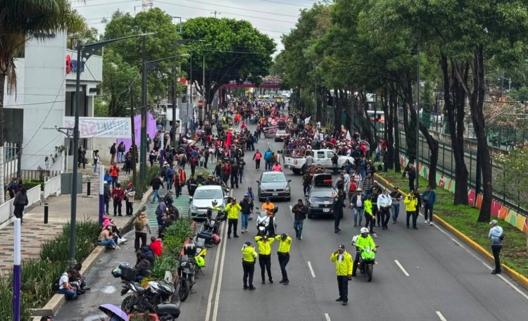 CNTE marcha hacia el Estadio CDMX; blindan el inmueble ante protesta magisterial