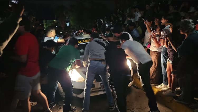 Dispersan con gas lacrimógeno a aficionados que celebraban triunfo de México en Chilpancingo