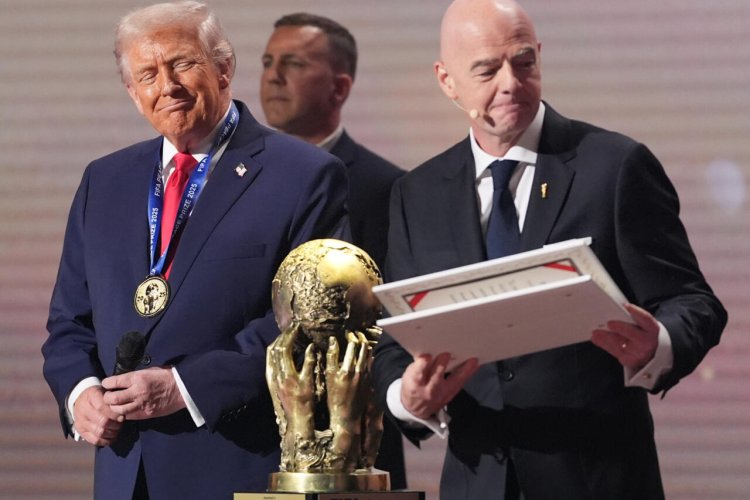 Piden investigar “Premio de la Paz” que presidente de la FIFA dio a Trump
