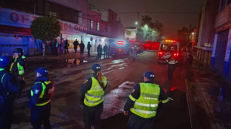Evacúan a cientos de personas por fuga de gas en ducto de Pemex en Nezahualcóyotl